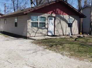 211 E Main St, Dawson, IL 62520