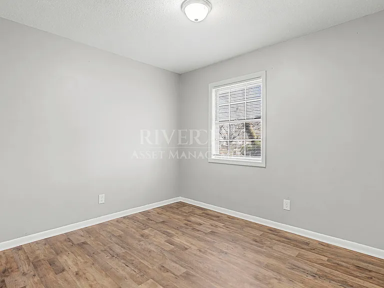 4064 Chippewa Rd — Photo 15