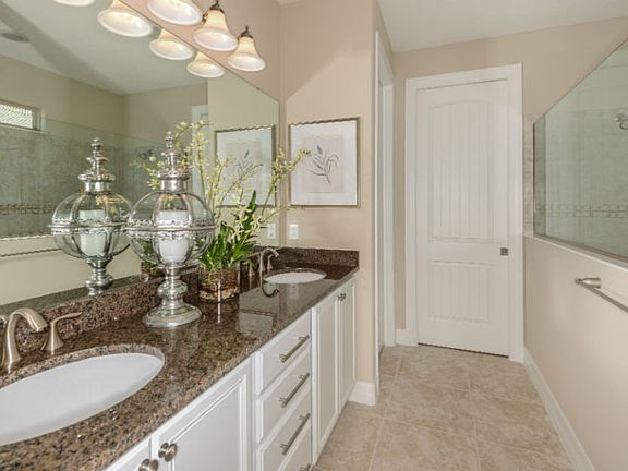 3rd image of 9419 Royal Estates Blvd