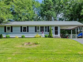 3 Guild St, Enfield, CT 06082