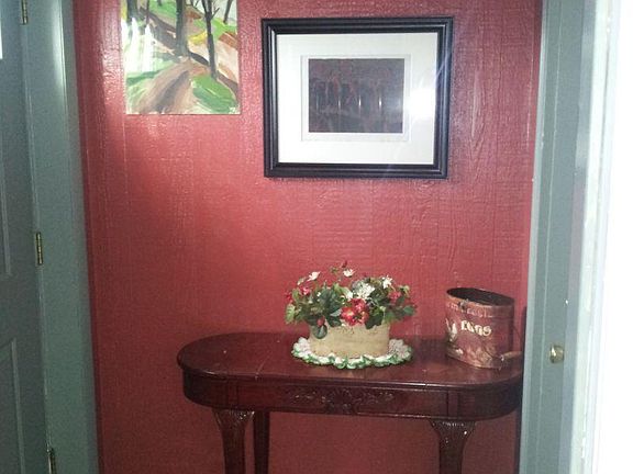 private entryway to apt