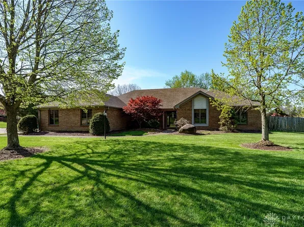 3991 Maple Grove Ln, Dayton, OH 45440