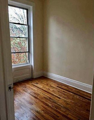 5th image of 458 16th St #3