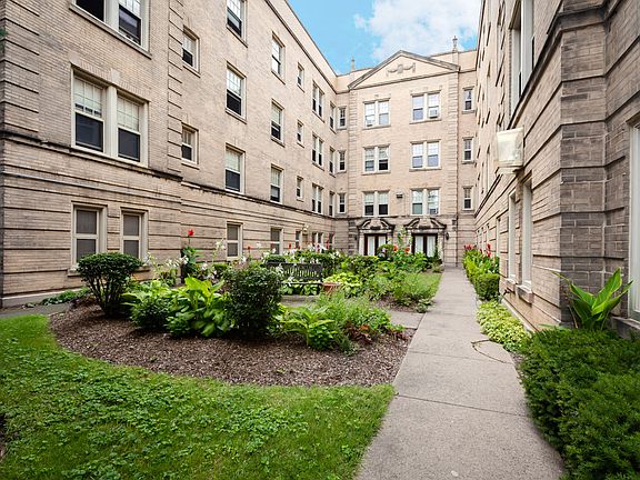 2nd image of 5514 S Blackstone Ave APT D