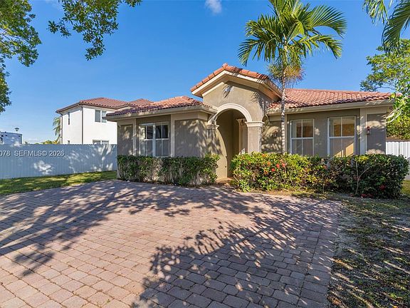 3rd image of 24333 SW 109th Path