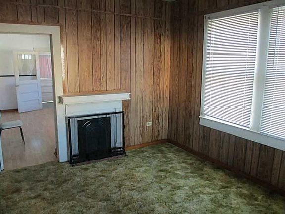 3rd image of 652 Avenue F