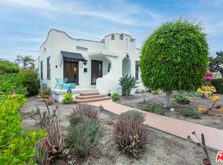 1097 S Plymouth Blvd, Los Angeles, CA 90019