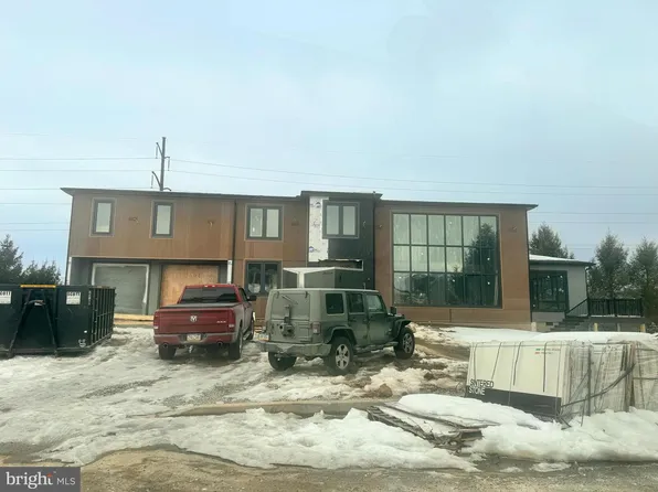 53 Cumberland Estates Dr, Mechanicsburg, PA 17050