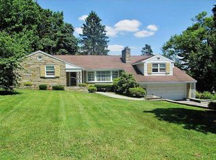 61 Blossom Hill Dr, Lancaster, PA 17601