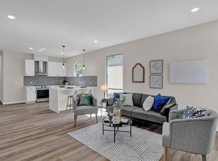 705 E Hanna St, Denison, TX 75021