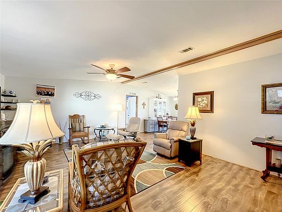4th image of 4630 Belle Grv