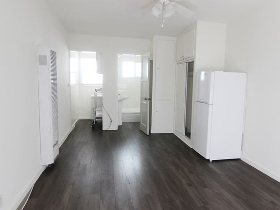 3rd image of 1347 S Cochran Ave APT 8