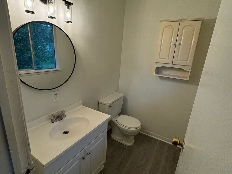 927 Garden St — Photo 2