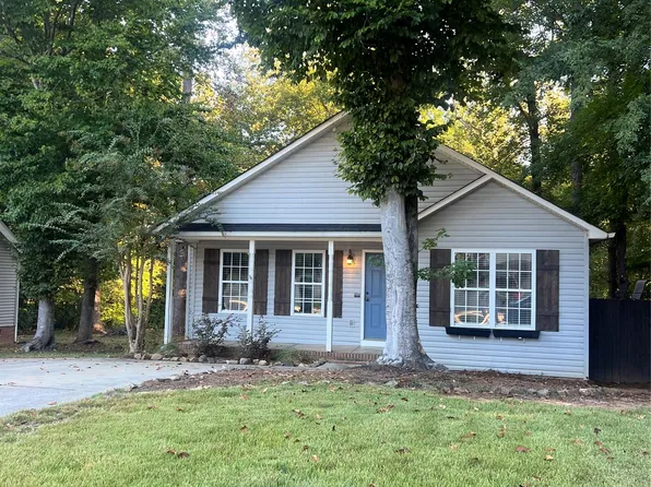 202 Polly Collins Ct, Fort Mill, SC 29715