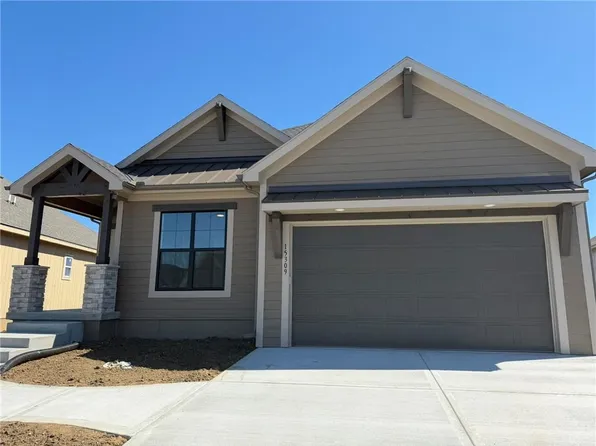 15309 W 173rd Ter, Olathe, KS 66062