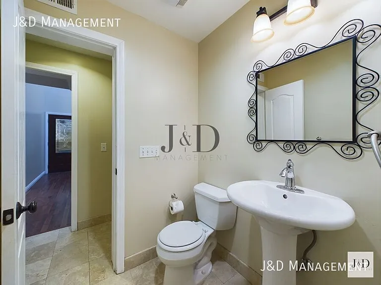 3036 Oliphant St #1 — Photo 13