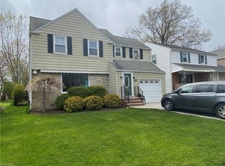 2444 Laurelhurst Rd, University Heights, OH 44118