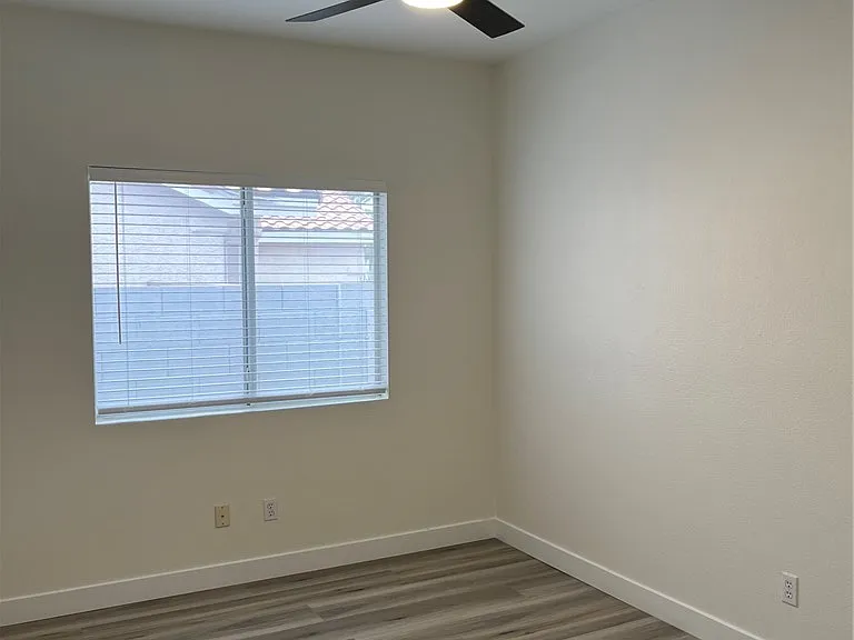 7724 Rye Canyon Dr — Photo 32