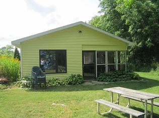 N2438 Lakeshore Rd, Kewaunee, WI 54216