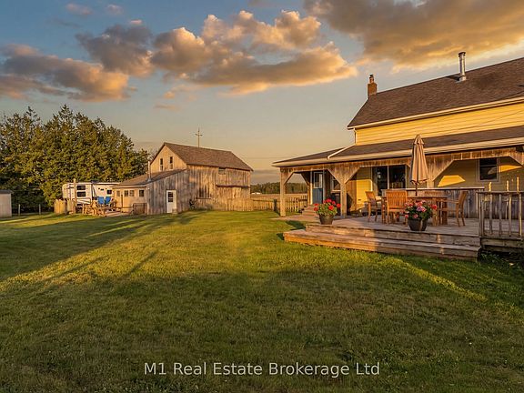 2nd image of 2665 Kressler Rd