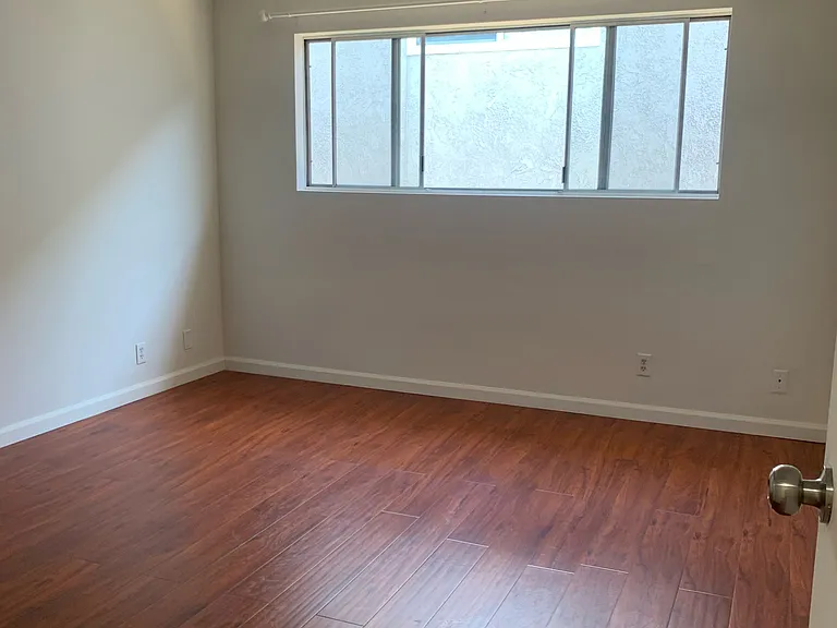 1910 Corinth Ave #5 — Photo 11