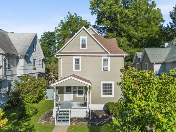 17 Schiller St, Binghamton, NY 13905