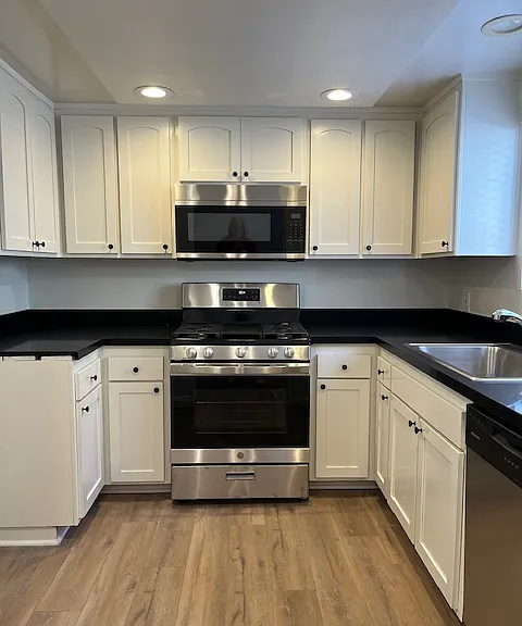 Valley Village So. Apartments — Photo 20