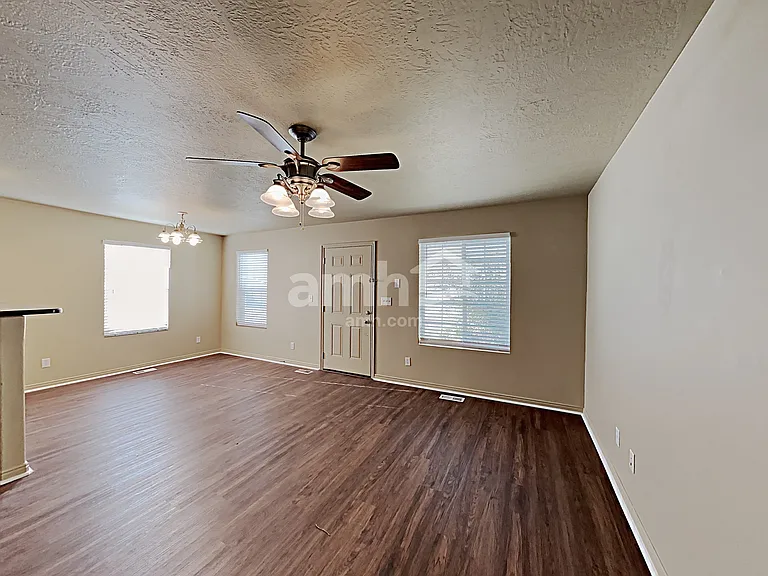1805 E American Way #1 — Photo 7