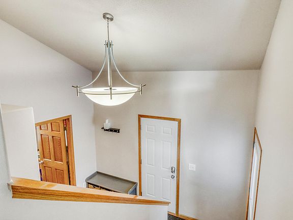 5th image of 1549 34th Ave S