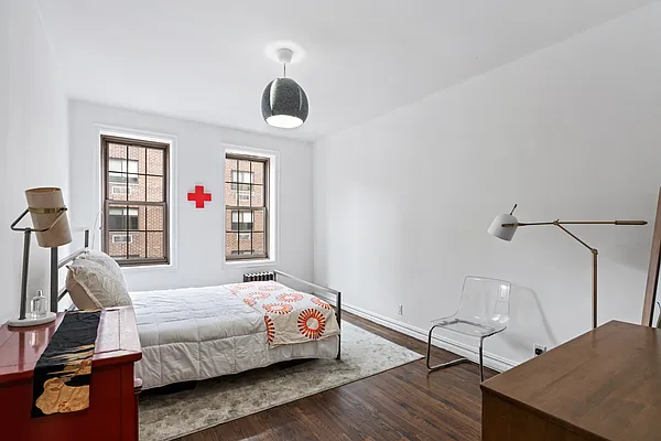 Sold by Douglas Elliman | media 14