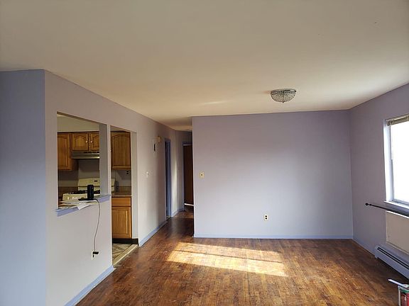 4th image of 144 176th St #1