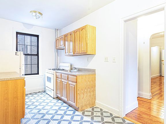 4th image of 31-70 34th St #2C