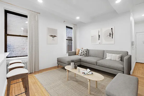 Rented by Freestone Property Group | media 22