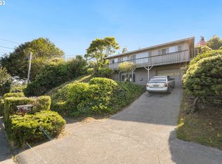 2115 Monroe St, North Bend, OR 97459