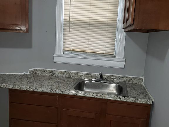 2nd image of 3826 Fairhaven Ave #2