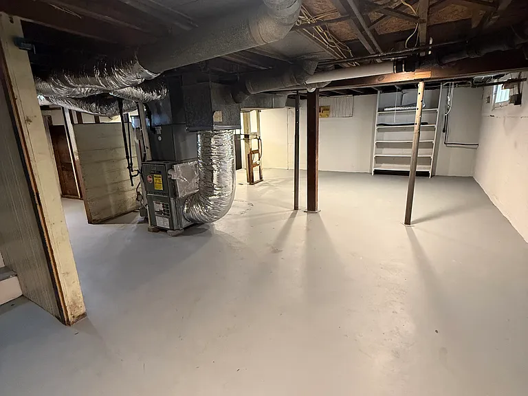 720 Seminary St — Photo 17