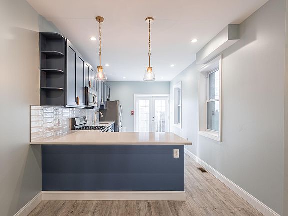 4th image of 3030 W Girard Ave #1