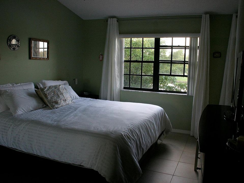 1st image of 3533 Emerald Oaks Dr