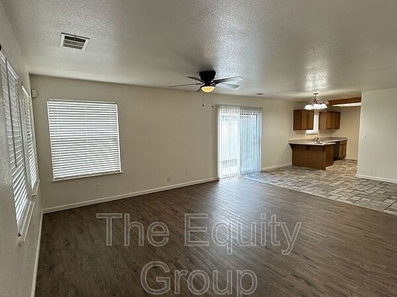 2nd image of 1923 Academy Ave