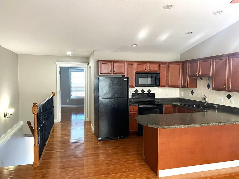 168 E Grande Ave — Photo 30
