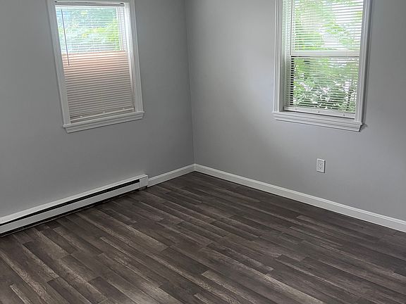 5th image of 135 Williams Ave #1