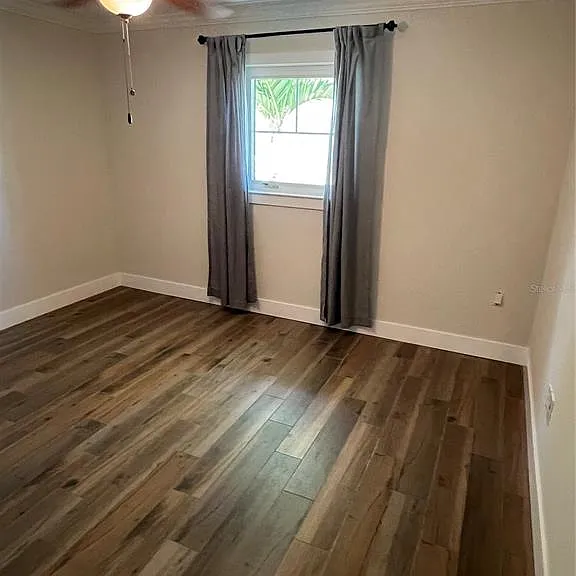 511 W Retta Esplanade — Photo 18
