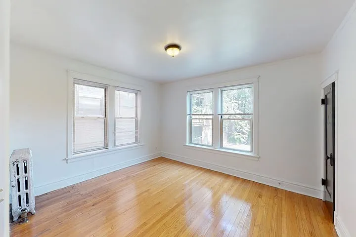 5429 S Woodlawn Ave — Photo 13
