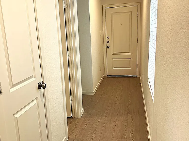 18210 Via Aurelia Dr — Photo 3