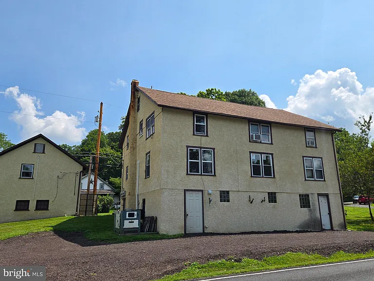 2454 E Swamp Rd #1 — Photo 4