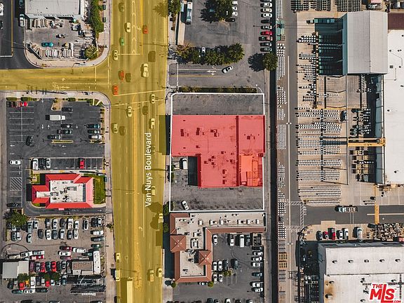 4th image of 7650 Van Nuys Blvd