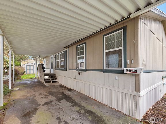 3rd image of 9425 56 Street SE #40