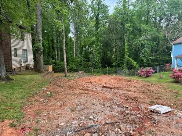 5083 Leland Dr #12, Stone Mountain, GA 30083