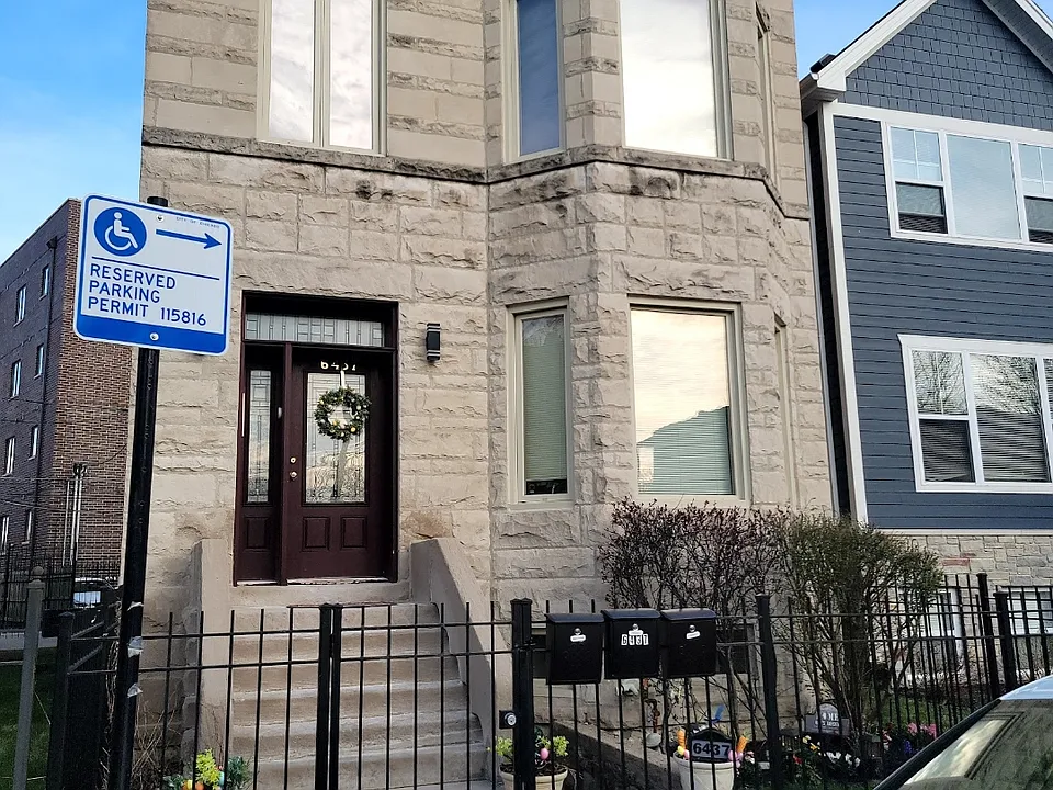 6437 S Minerva Ave #2