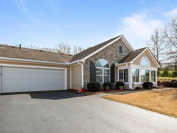 3rd image of 1802 Laryn Ln